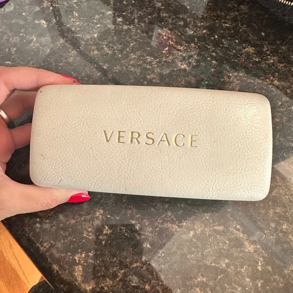 Versace sunglasses - Picture 6 of 6